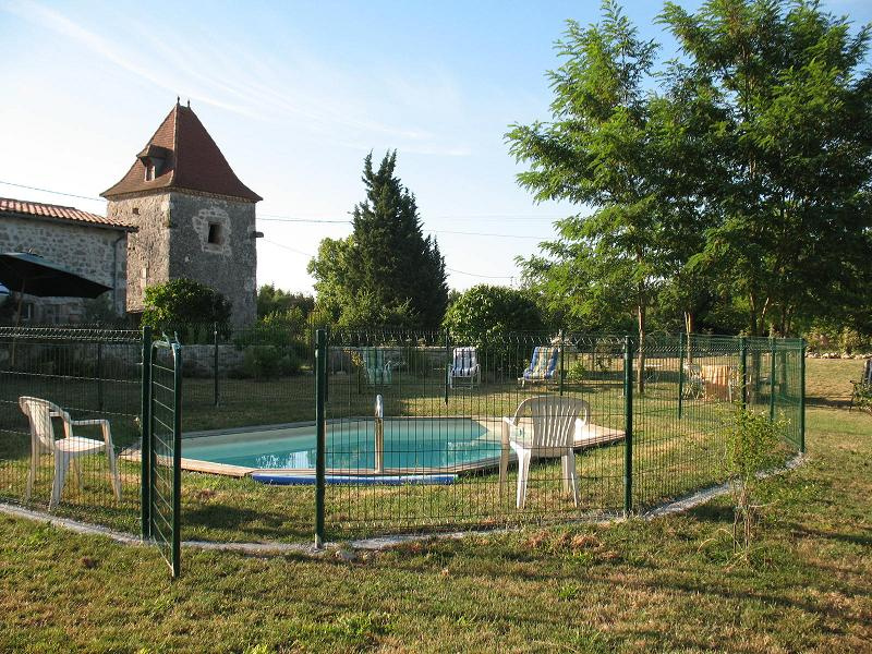  Maison en pierre atypique, 5 pièces, piscine, pigeonnier 